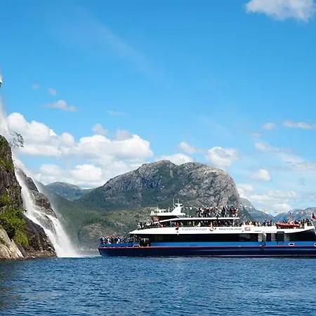 A Place To Stavanger, 7