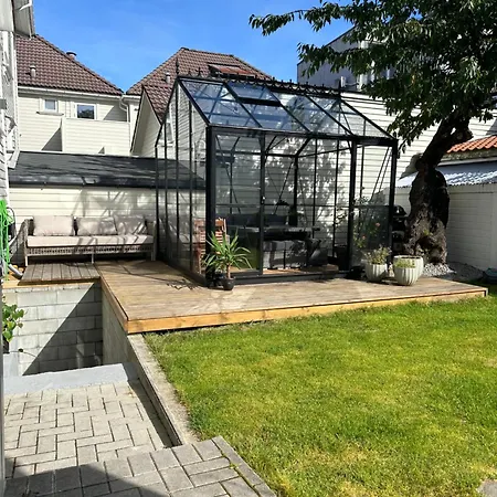 A Place To Stavanger, 7 ستافانجر