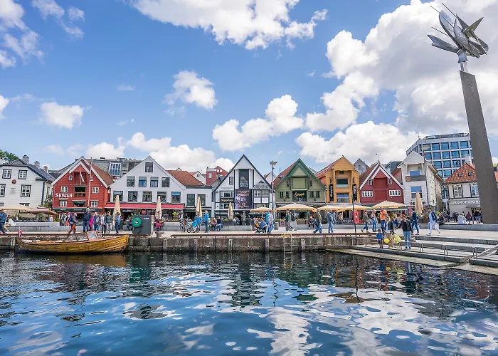 A Place To Stavanger, 7 *