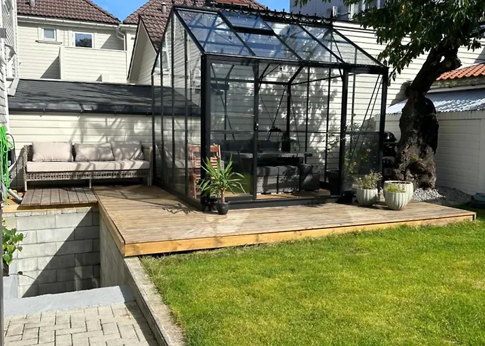 A Place To Stavanger, 7 Stavanger