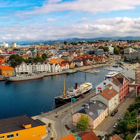 A Place To Stavanger, 7 *