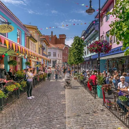 A Place To Stavanger, 7